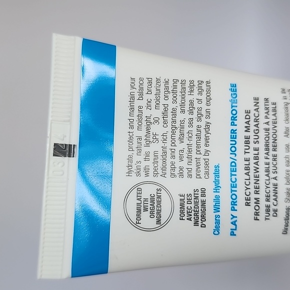 Juice Beauty SPF 30 Oil-Free Moisturizer - Picture 5 of 7